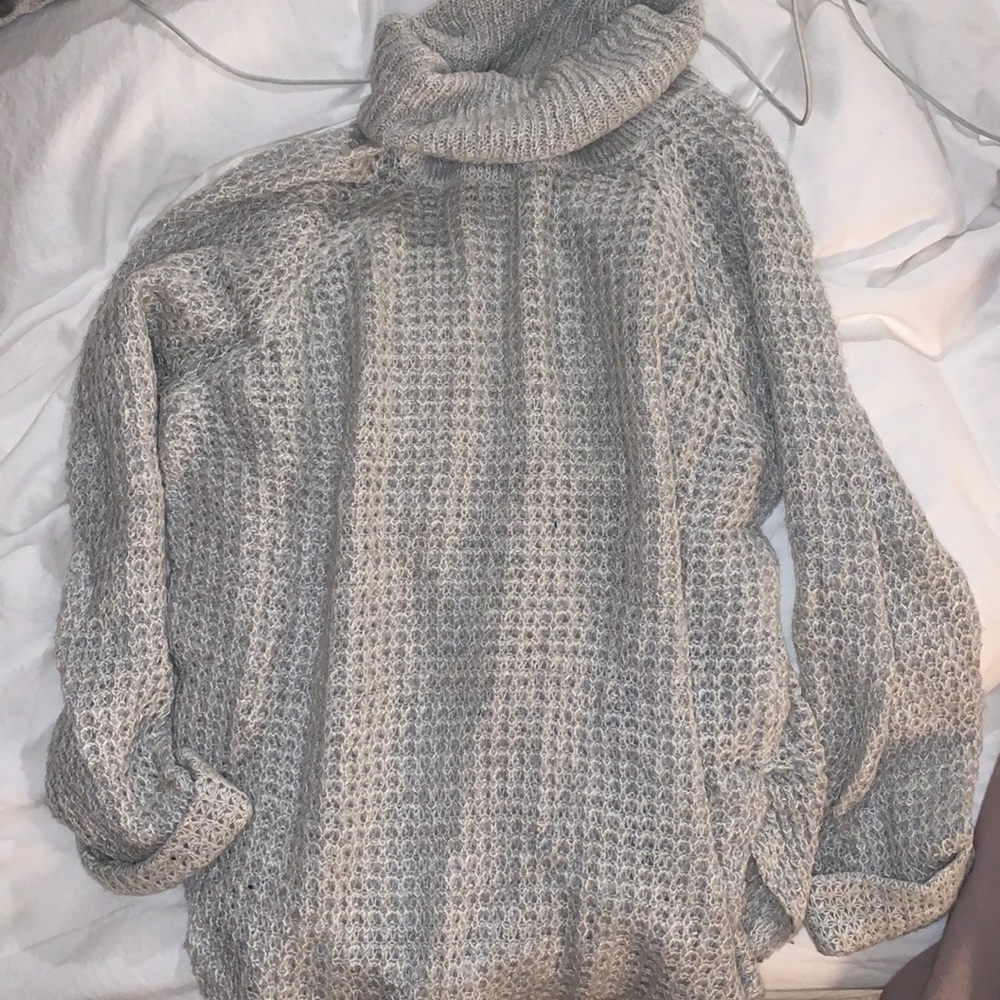 Grey turtleneck